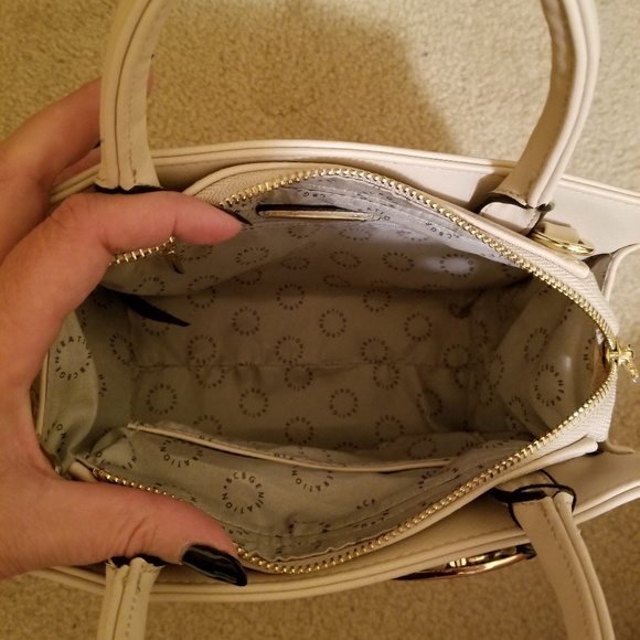 ๐ BNWT BCBG Clare Satchel - Picture 3 of 7